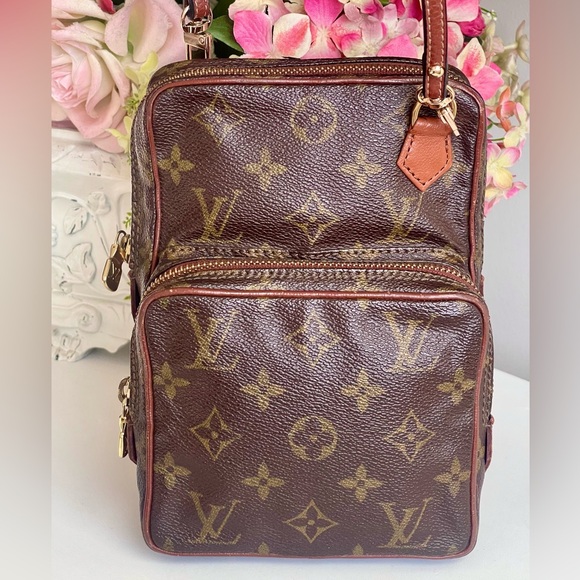 Authentic LOUIS VUITTON Monogram Amazon Bag - Picture 15 of 17